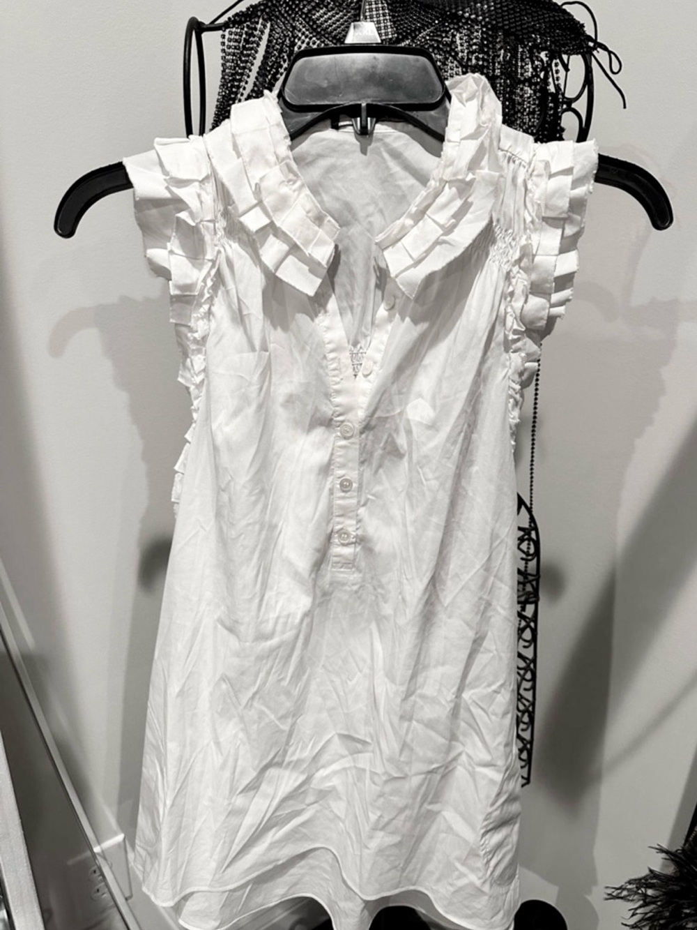 BCBG Max Azaria White Ruffled Sleeveless Button Front Tunic